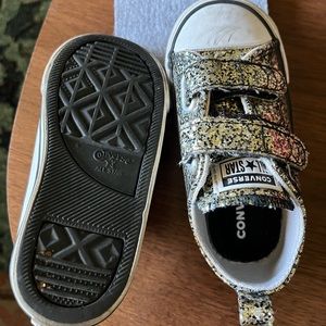 Black gold and silver glitter converse Velcro toddler 7